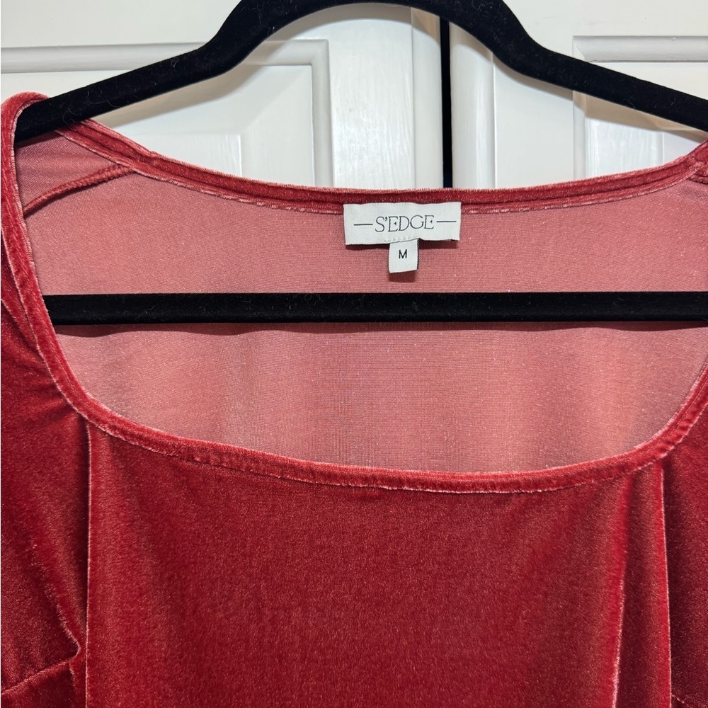 S’edge Velvet Square Neck Blouse in Deep Red - Picture 2 of 3